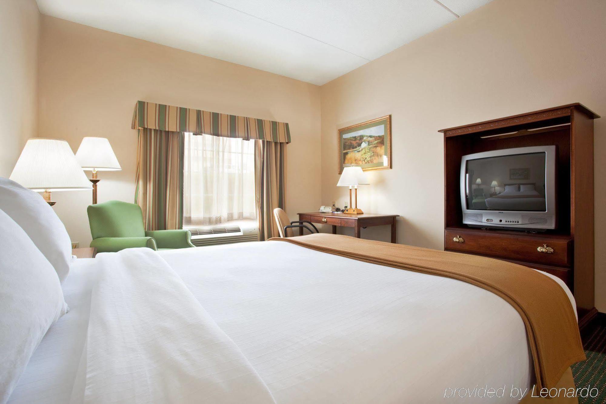 Holiday Inn Express Mount Pleasant- Scottdale By Ihg Dış mekan fotoğraf